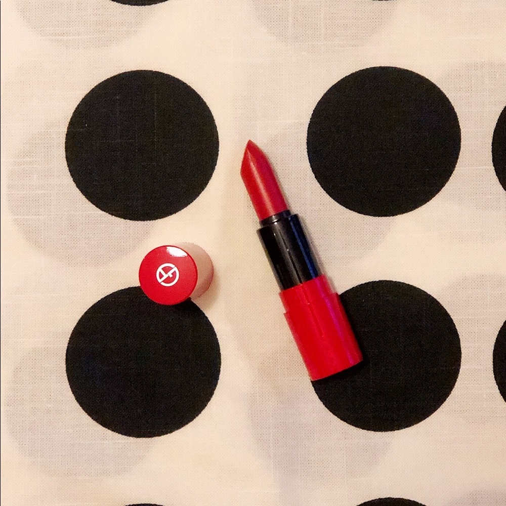 Giorgio Armani ECSTASY SHINE LIPSTICK
Color 400
